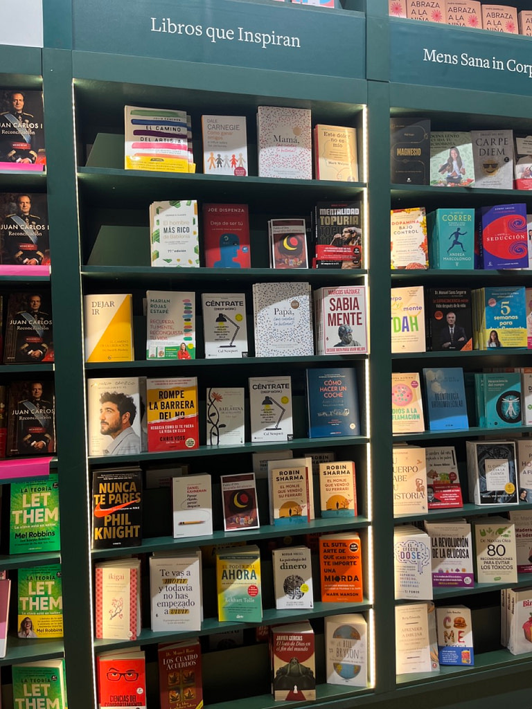 Estantería con libros